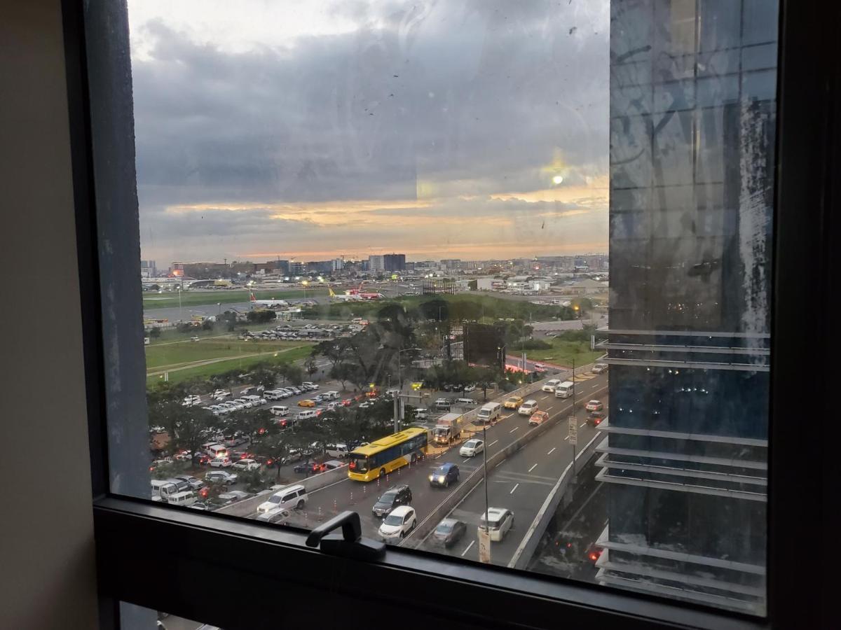 Cozyvilla At 81 Newport Blvd Walk To Naia T3 Marriott & Resorts World Casino & Newport Mall For 5 Pax Free Parking!!!! Πασάι Εξωτερικό φωτογραφία